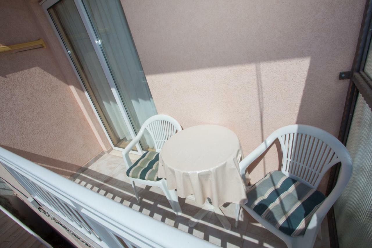 Апартаменты Apartman Antonio Макарска Экстерьер фото